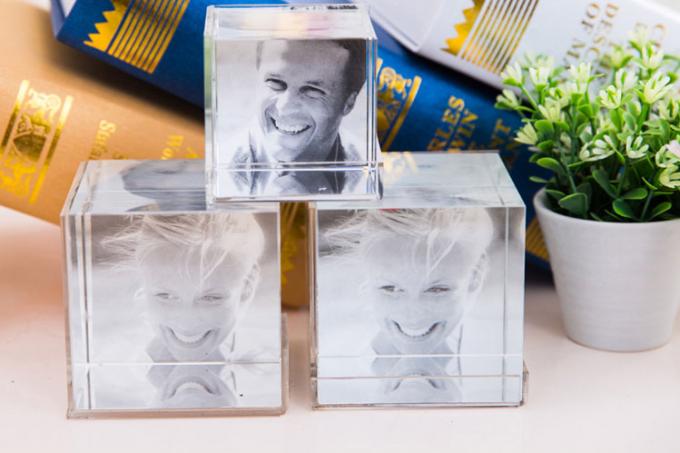 6 boczna ramka akrylowa cube.jpg